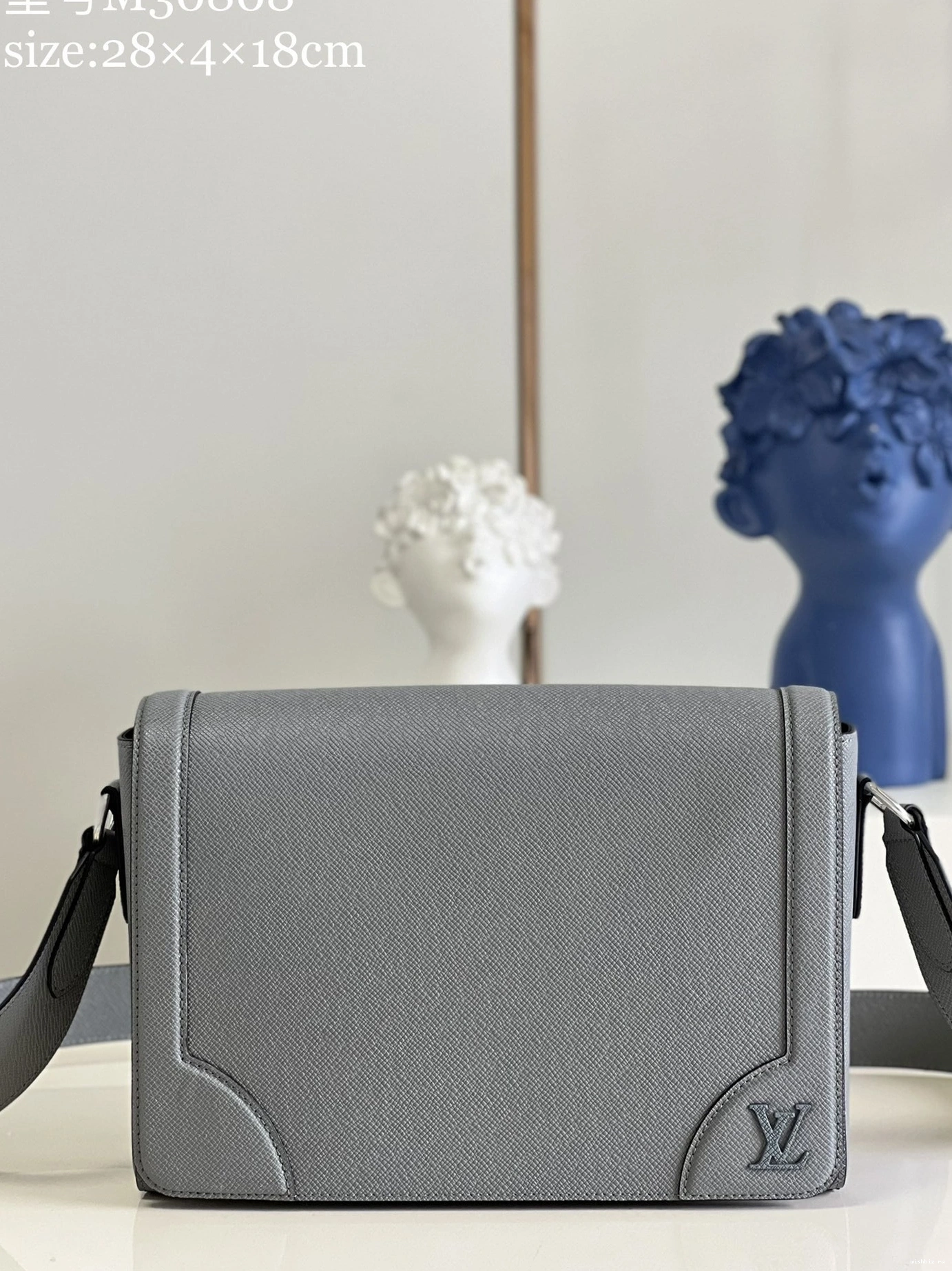WIS NEW VUITTON MESSENGER FLAP LOUIS 1002